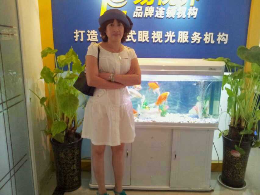 热烈欢迎湖南怀化市代理商曾女士首次到易视界总部参观学习！！！