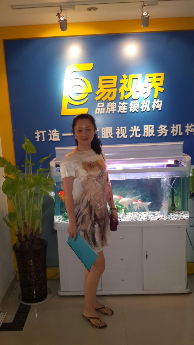 热烈祝贺易视界吴女士成功签约！！！