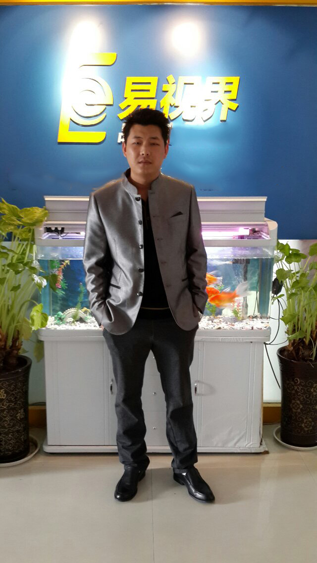 热烈祝贺易视界环南店卓总经营5个月收回成本，并购买别克凯越轿车一辆！！！