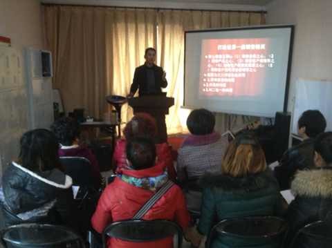 热烈欢迎各地代理商到易视界总部参加培训学习