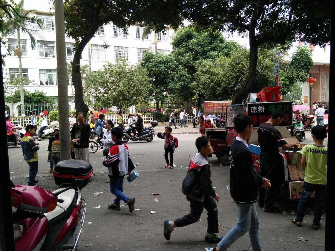 易视界北流店选址成功