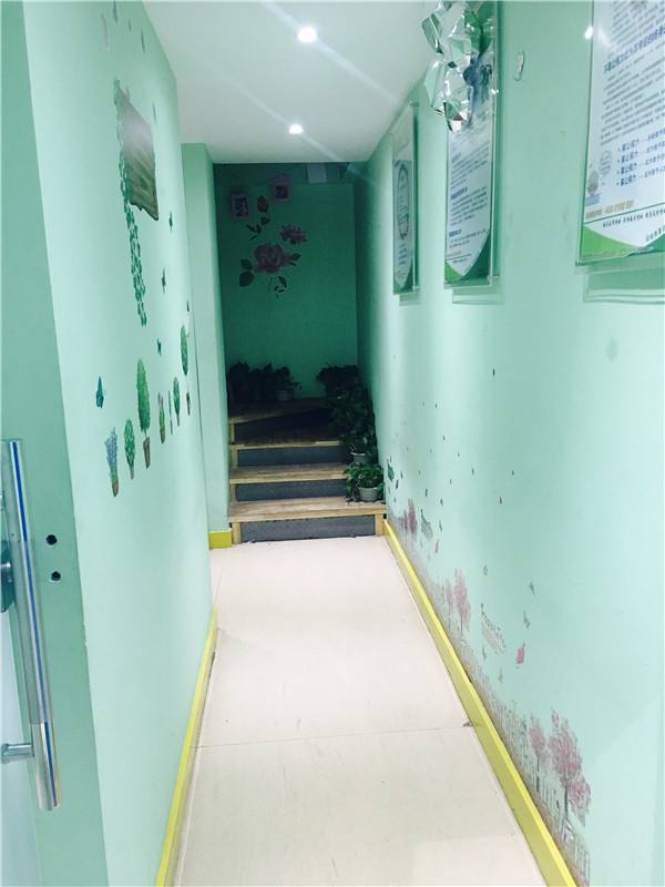 易视界室内装饰的十分温馨