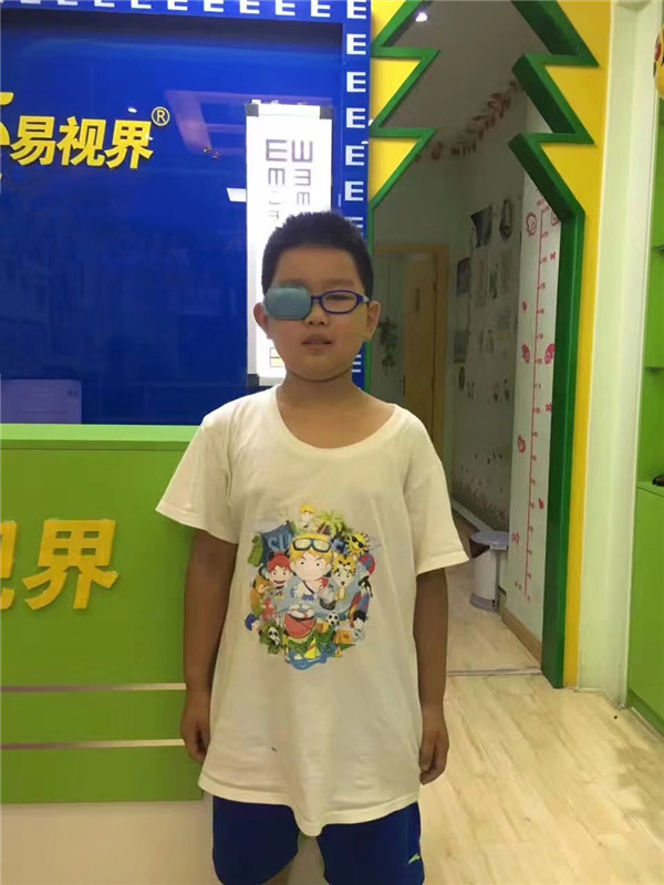 易视界人关爱孩子视力 幸福千家万户