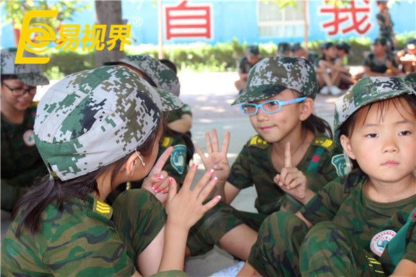 小朋友们开心应对每天的挑战，加油！