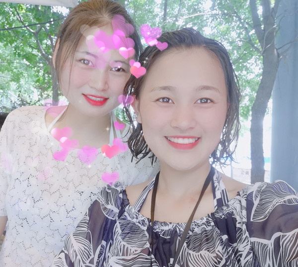 易视界小伙伴们开心游玩中