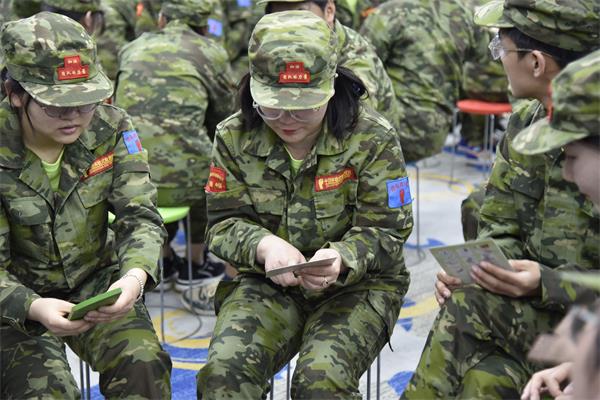 易视界精英们拓展训练进行中