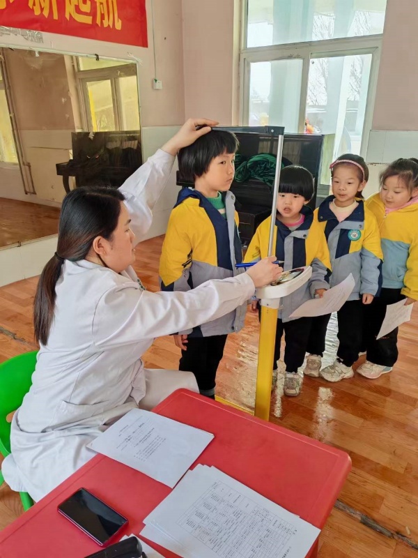 易视界走进校园开展科学防控近视活动