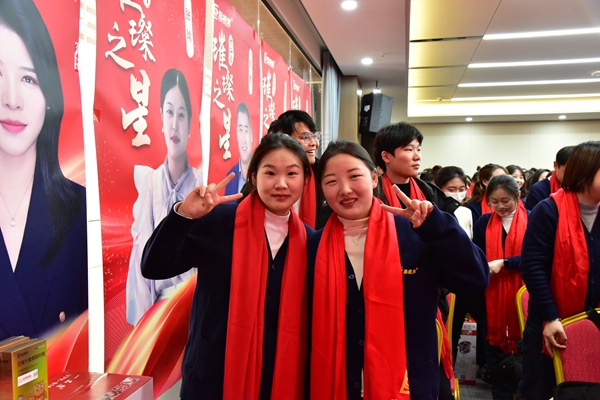 易视界12月嘉奖会暨1月启动大会精彩瞬间