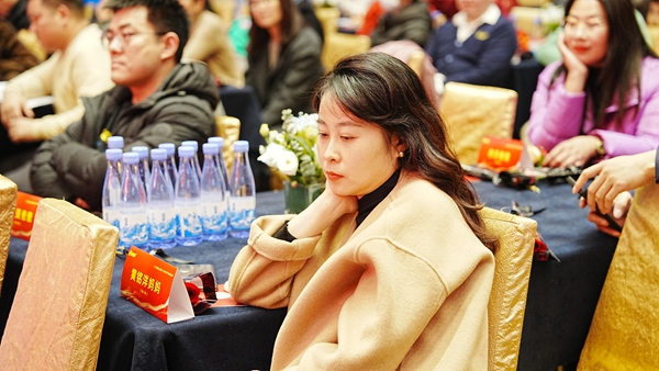 易视界17载感恩如光同行共同守护清晰视界客户答谢会图集