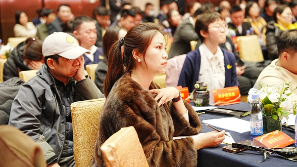 易视界17载感恩如光同行共同守护清晰视界客户答谢会图集