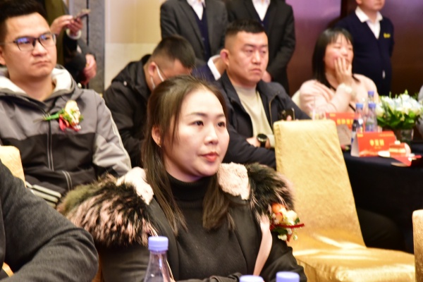 易视界17载感恩如光同行共同守护清晰视界图集