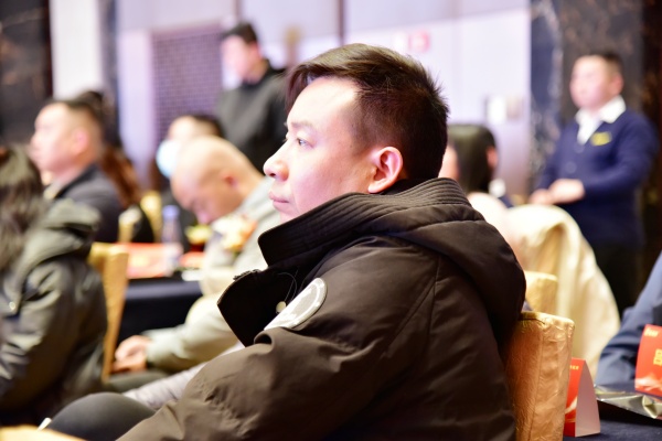 易视界17载感恩如光同行共同守护清晰视界客户答谢会图集