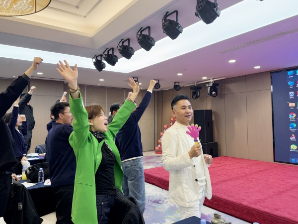 易视界易视界2025全员启动会精彩瞬间