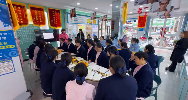 易视界服务一线行：以专业深耕市场，用奋斗赋能未来