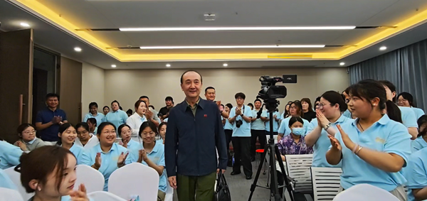易视界特邀共和国建设功勋前辈林少俊莅临授课